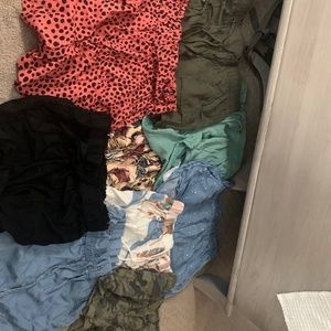 9 lot Womens shorts